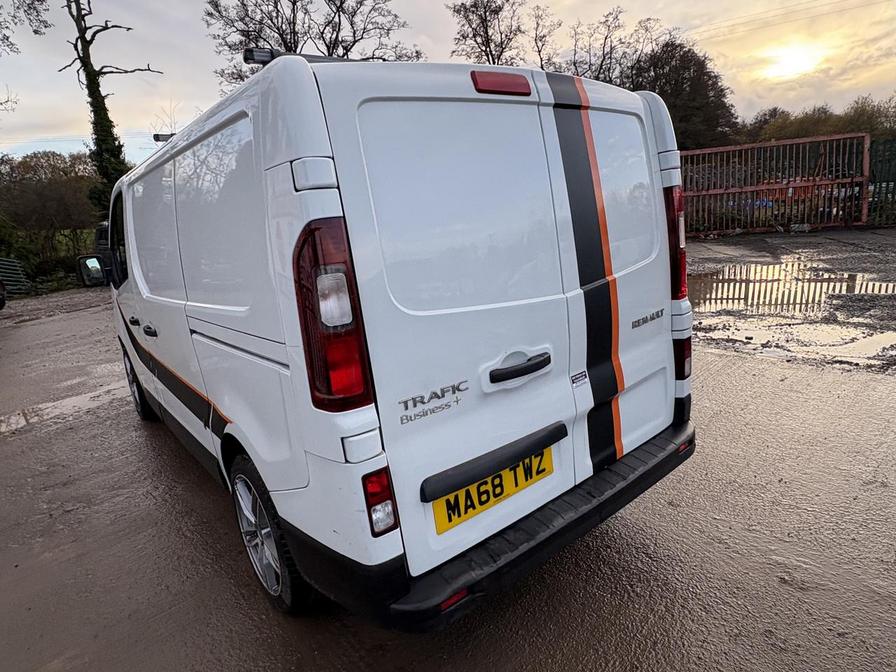 Used Renault Trafic 2018 for sale - 76804480: Photo 9