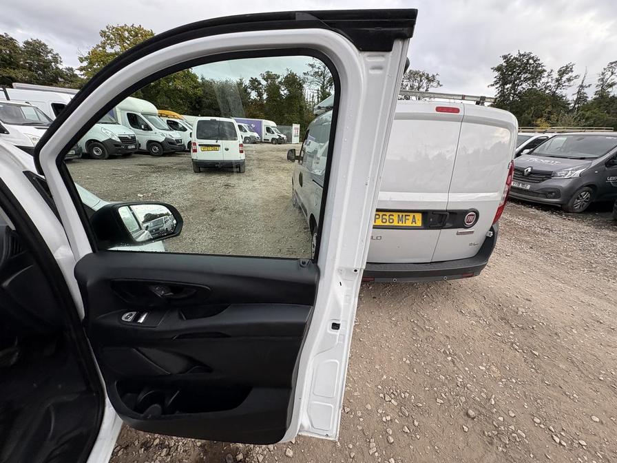 Used Mercedes-Benz Vito 2020 for sale - 76217581: Photo 14