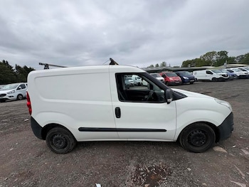 Used Vauxhall Combo 2015 for sale - 78624694: Photo