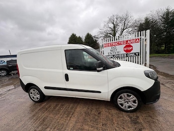 Used Fiat Doblo 2018 for sale - 76937915: Photo