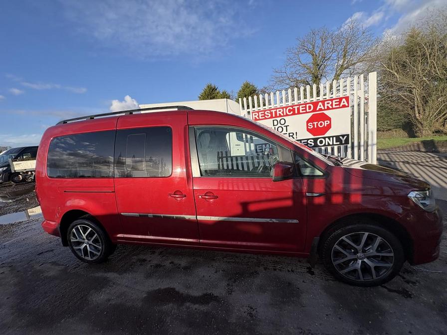 Used Volkswagen Caddy Maxi Life 2017 for sale - 77899117: Photo 2