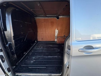 Used Ford Transit Custom 2016 for sale - 76661680: Photo