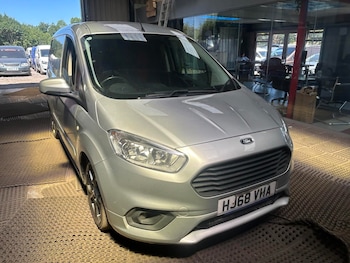 Used Ford Transit Courier 2018 for sale - 75580337: Photo