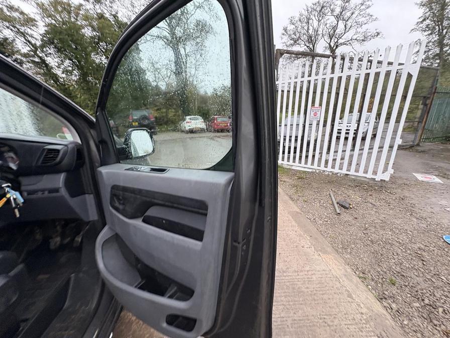 Used Vauxhall Vivaro 2020 for sale - 77321539: Photo 20