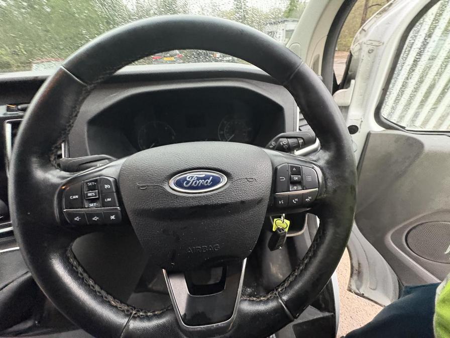 Used Ford Transit Custom 2022 for sale - 76587383: Photo 5