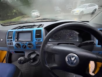 Used Volkswagen Transporter 2006 for sale - 77158302: Photo