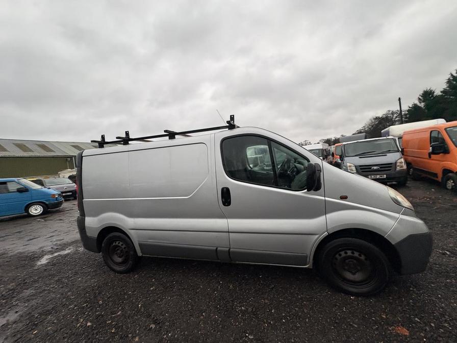 Used Vauxhall Vivaro for sale - 77239716: Photo 2