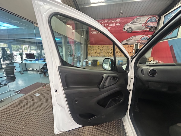 Used Peugeot Partner 2017 for sale - 75648959: Photo 10