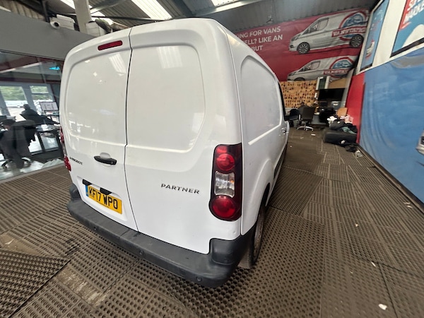 Used Peugeot Partner 2017 for sale - 75648959: Photo 19