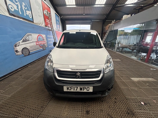 Used Peugeot Partner 2017 for sale - 75648959: Photo 22