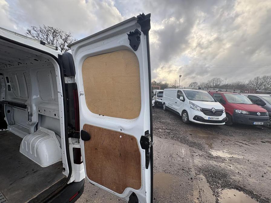 Used Vauxhall Vivaro 2018 for sale - 77401517: Photo 10