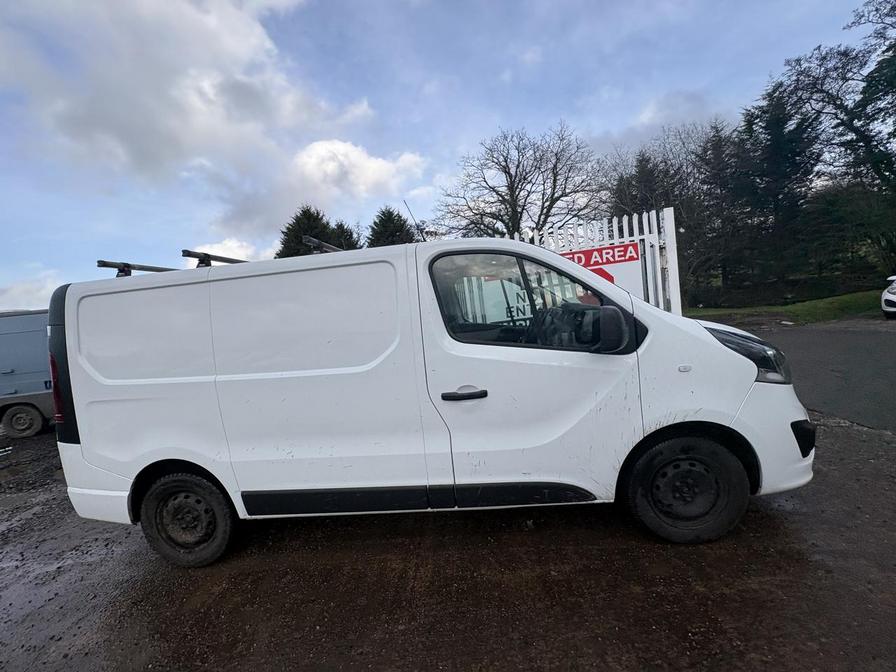 Used Vauxhall Vivaro 2018 for sale - 77401517: Photo 2