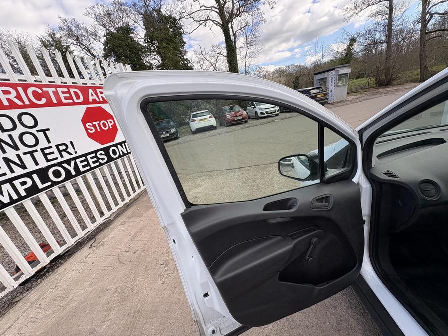 Used Ford Transit Courier 2020 for sale - 78089248: Photo 12