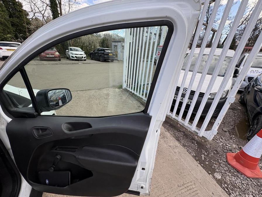 Used Ford Transit Courier 2020 for sale - 78089248: Photo 14