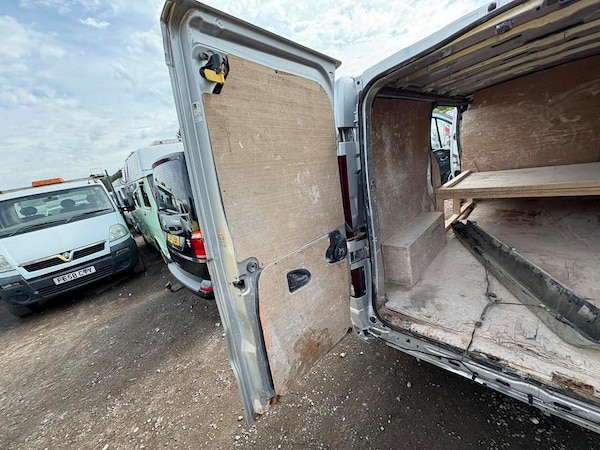 Used Vauxhall Vivaro 2015 for sale - 76261868: Photo 13