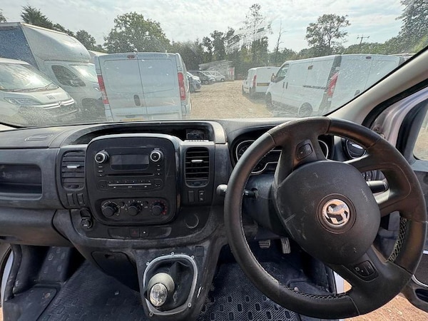 Used Vauxhall Vivaro 2015 for sale - 76261868: Photo 15