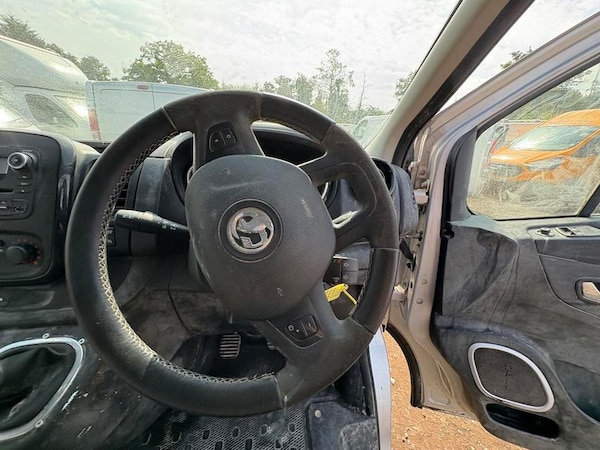 Used Vauxhall Vivaro 2015 for sale - 76261868: Photo 8