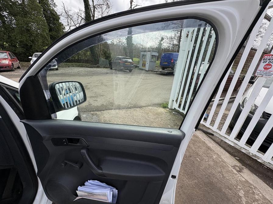 Used Volkswagen Caddy 2015 for sale - 77842206: Photo 15