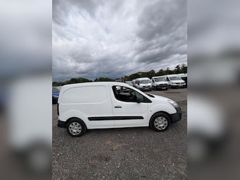 Used Peugeot Partner 2017 for sale - 79714515: Photo