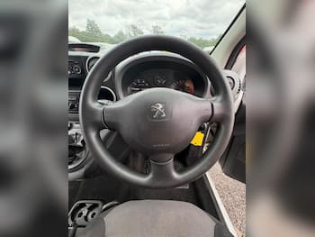 Used Peugeot Partner 2017 for sale - 79714515: Photo