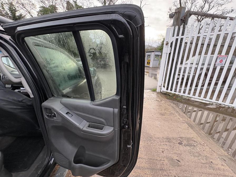 Used Nissan Navara 2013 for sale - 77051131: Photo 16