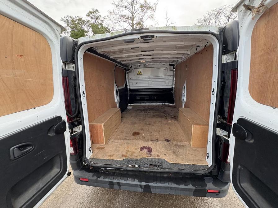 Used Vauxhall Vivaro 2015 for sale - 76401028: Photo 10