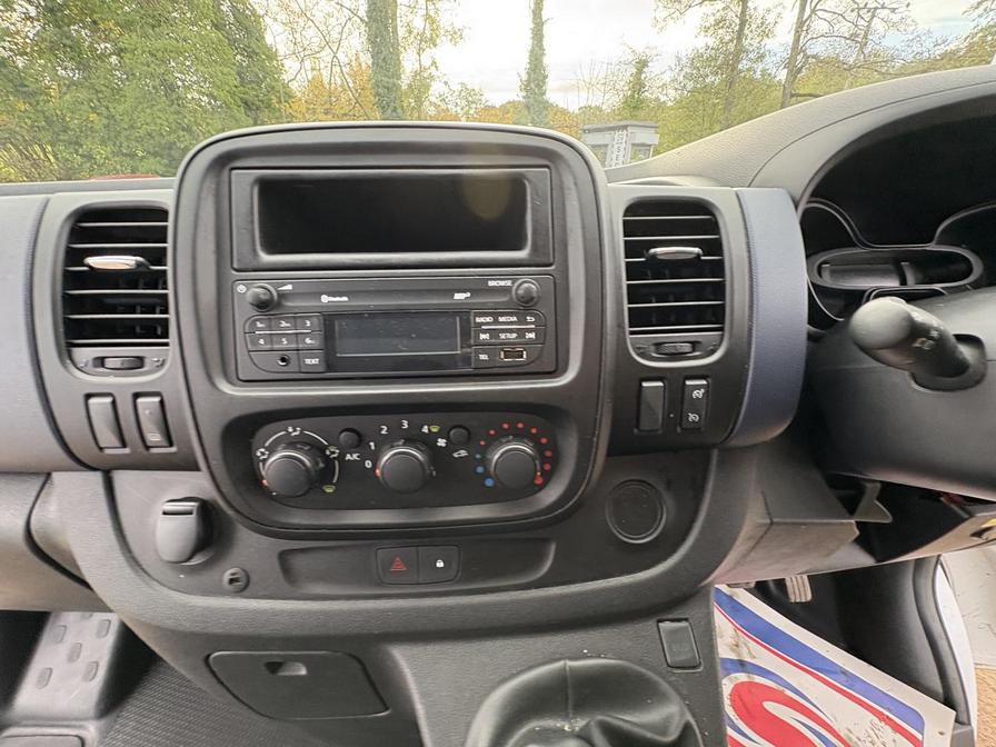 Used Vauxhall Vivaro 2015 for sale - 76401028: Photo 12