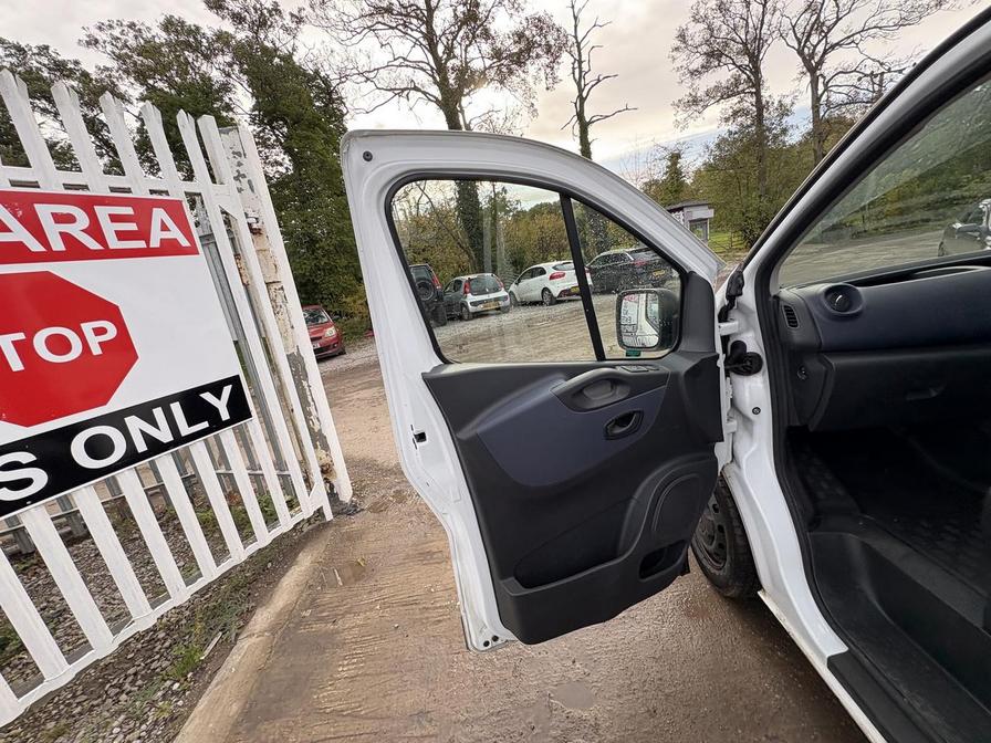 Used Vauxhall Vivaro 2015 for sale - 76401028: Photo 17