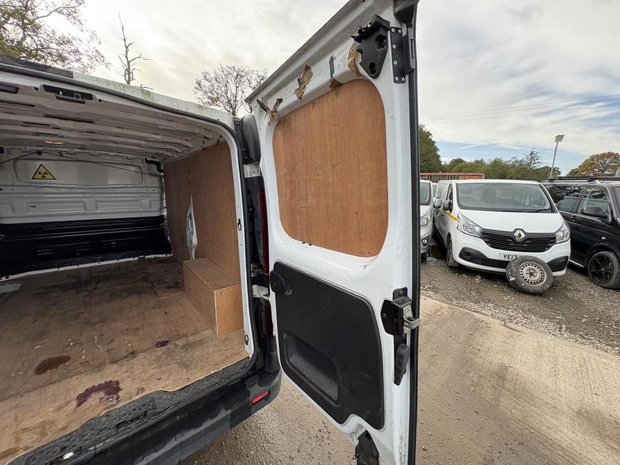 Used Vauxhall Vivaro 2015 for sale - 76401028: Photo 18