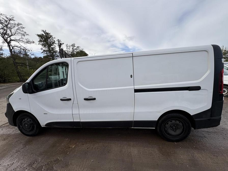 Used Vauxhall Vivaro 2015 for sale - 76401028: Photo 2