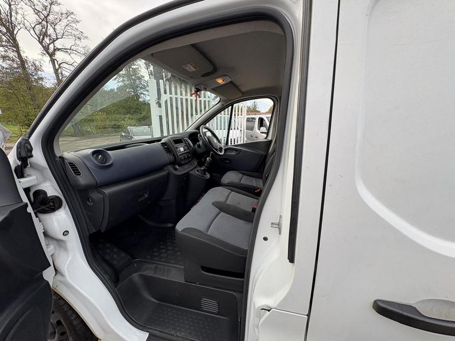 Used Vauxhall Vivaro 2015 for sale - 76401028: Photo 5
