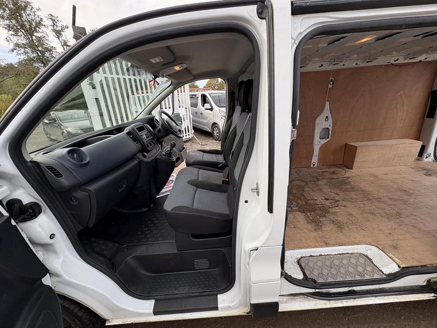 Used Vauxhall Vivaro 2015 for sale - 76401028: Photo 8