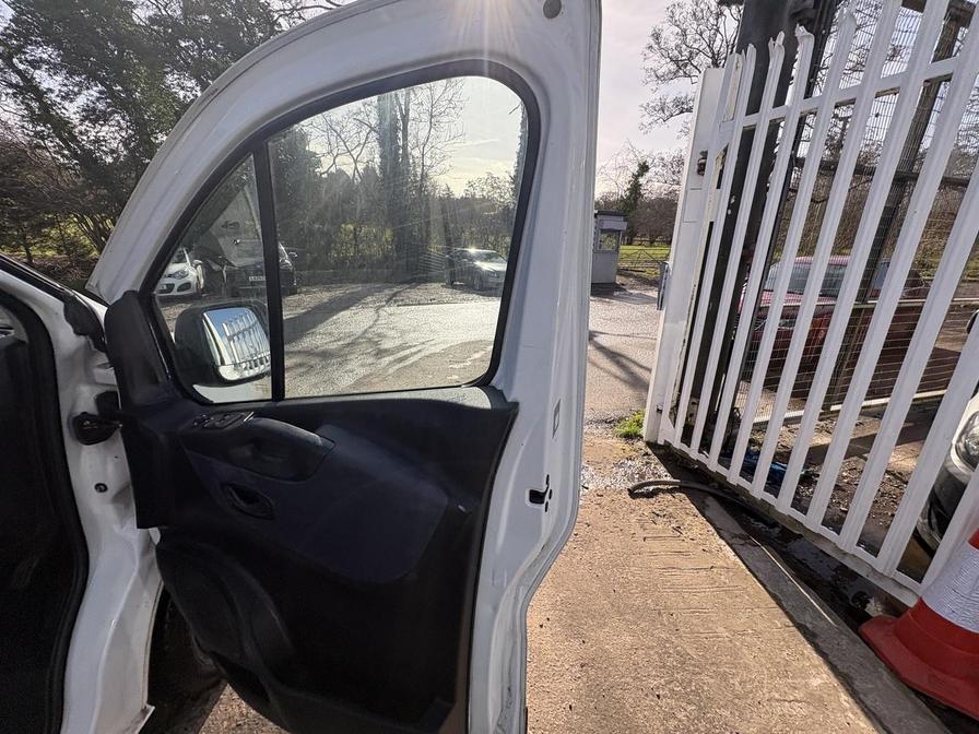 Used Vauxhall Vivaro 2017 for sale - 77894278: Photo 15