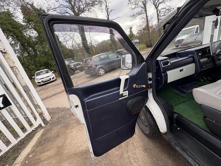 Used Volkswagen Transporter 2001 for sale - 77514148: Photo 10