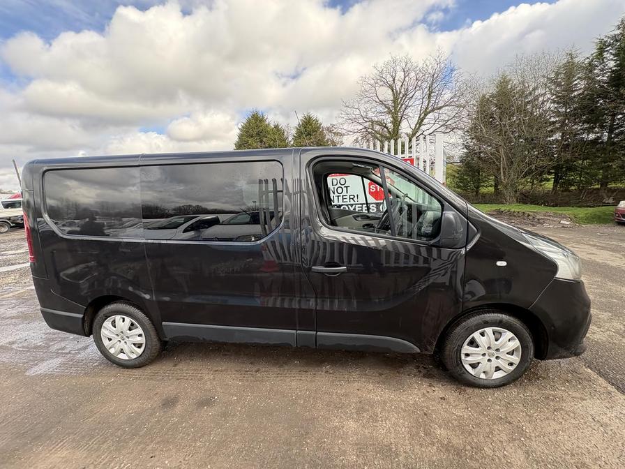 Used Renault Trafic 2017 for sale - 77842211: Photo 2