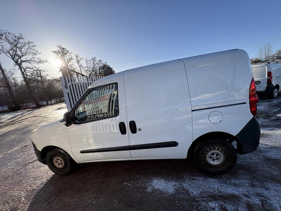 Used Vauxhall Combo 2016 for sale - 77102755: Photo 9