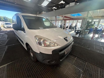 Used Peugeot Partner 2011 for sale - 75844287: Photo