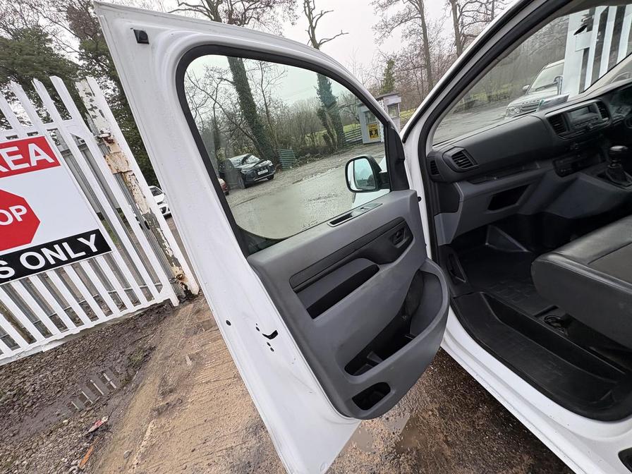 Used Vauxhall Vivaro for sale - 77239720: Photo 12