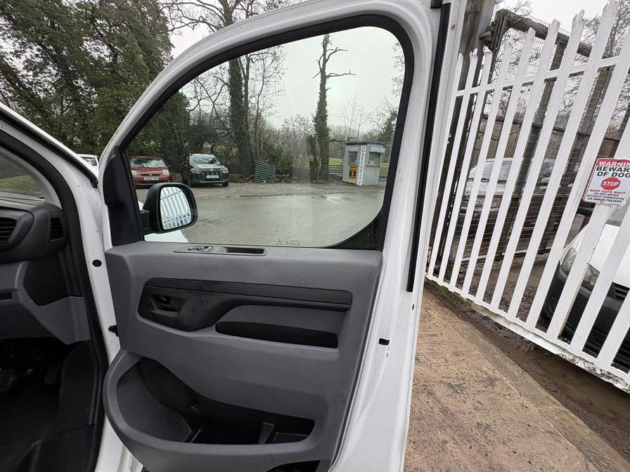 Used Vauxhall Vivaro for sale - 77239720: Photo 20