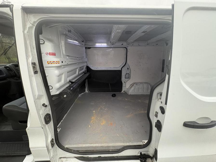 Used Vauxhall Vivaro 2017 for sale - 77739364: Photo 15