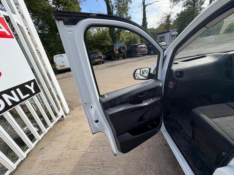 Used Mercedes-Benz Vito 2015 for sale - 76459498: Photo 20