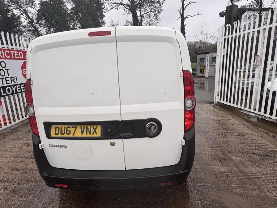 Used Vauxhall Combo 2017 for sale - 77577012: Photo 4