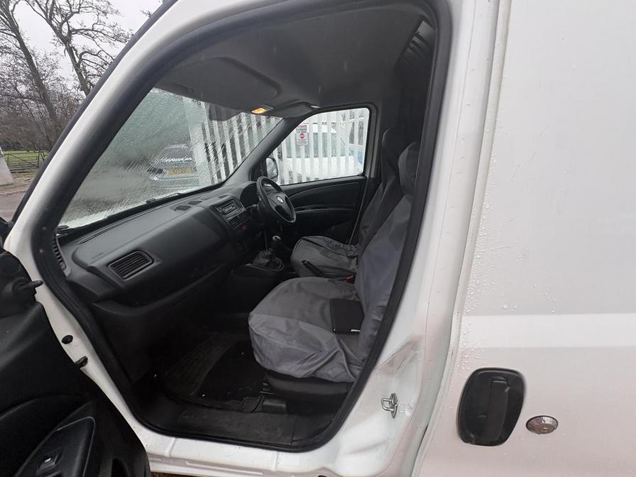 Used Vauxhall Combo 2017 for sale - 77577012: Photo 6