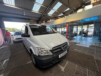 Mercedes-Benz - Vito