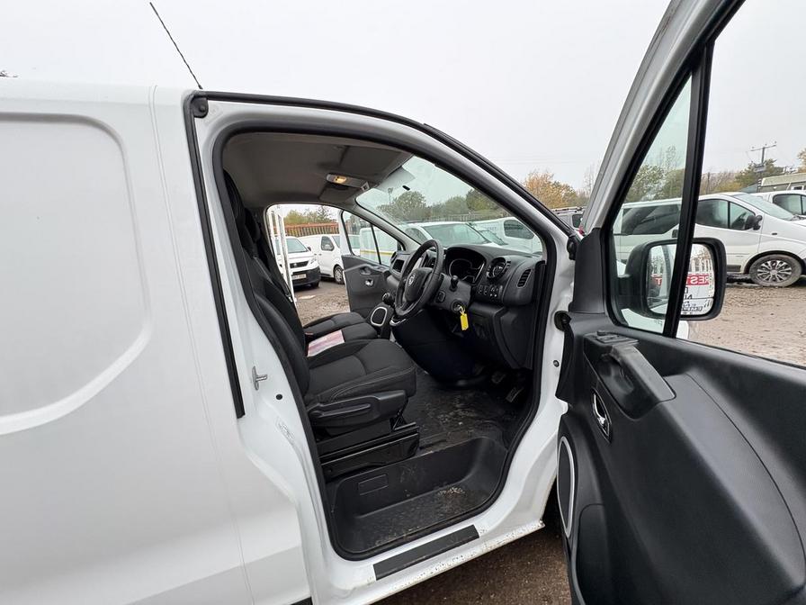 Used Vauxhall Vivaro 2018 for sale - 76523733: Photo 5