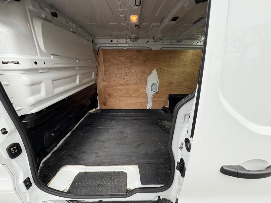 Used Vauxhall Vivaro 2018 for sale - 76523733: Photo 6