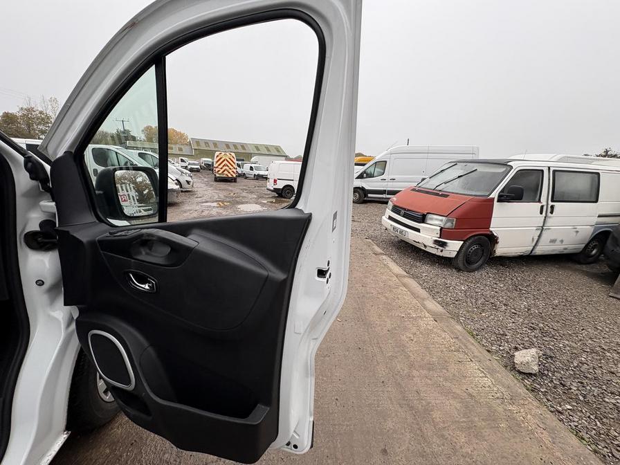 Used Vauxhall Vivaro 2018 for sale - 76523733: Photo 7