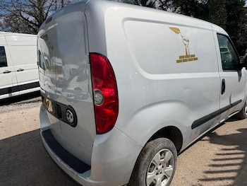 Used Vauxhall Combo 2015 for sale - 78137231: Photo