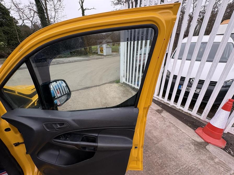 Used Ford Transit Connect 2016 for sale - 77800143: Photo 18