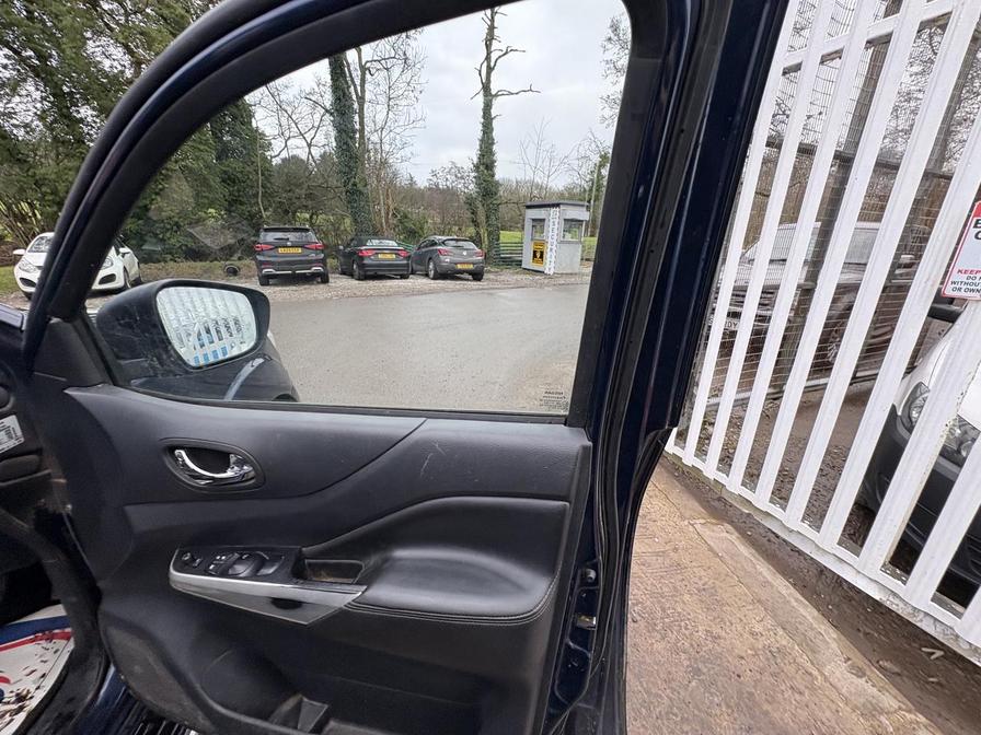 Used Nissan Navara 2017 for sale - 77373456: Photo 14